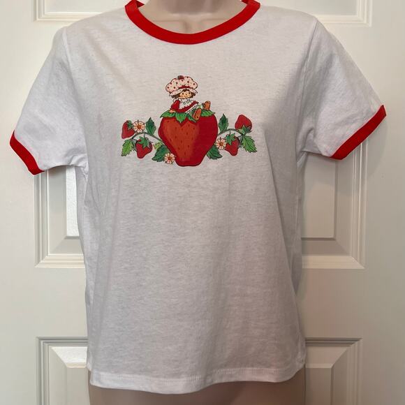The World of Strawberry Shortcake Red Trimmed Cropped T-Shirt, Women's Size M - Picture 1 of 5